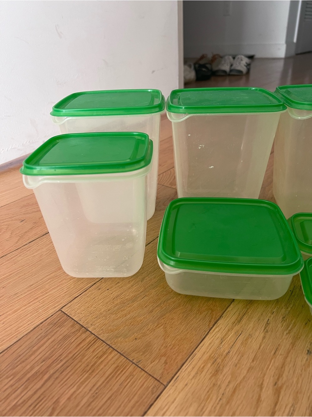 Tupperware Green Lidded Food Storage Container Set - Picture 4 of 4